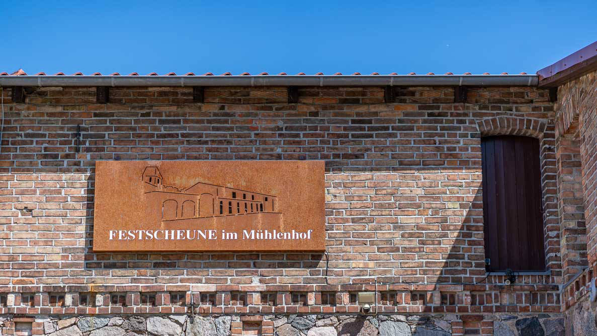 Foto-Tobi,Foto Tobi,Hochzeitsfotograf,Brautpaar,Fotograf,Festscheune,