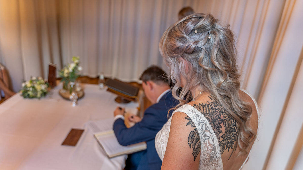 Foto-Tobi,Foto Tobi,Hochzeitsfotograf,Brautpaar,Fotograf,Festscheune,