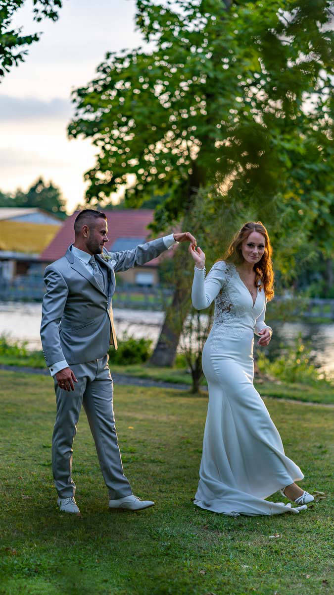 Foto-Tobi,Foto Tobi,Hochzeitsfotograf,Brautpaar,Fotograf,Havelschloss,Havelschloss Zehdenick